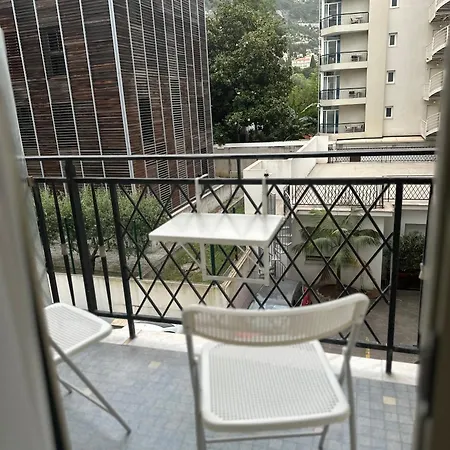 Apartament Au Bord De Mentona